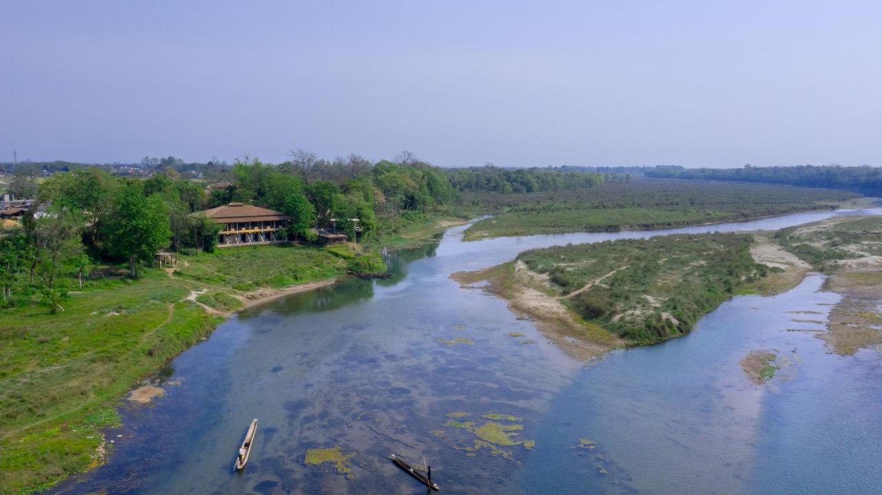 Jungle Villa Resort Chitwan Exterior foto