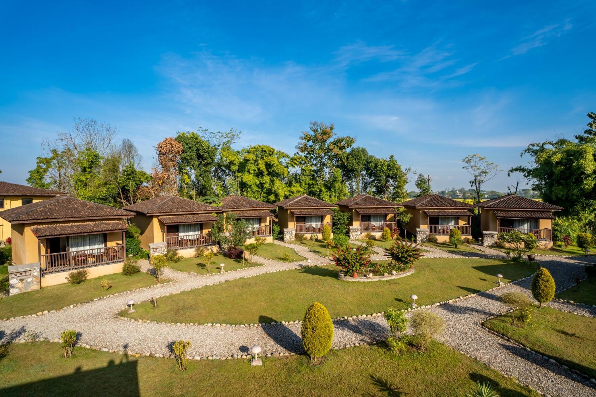 Jungle Villa Resort Chitwan Exterior foto