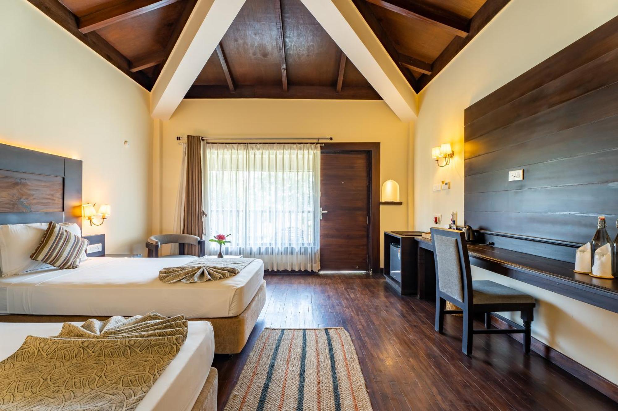 Jungle Villa Resort Chitwan Exterior foto