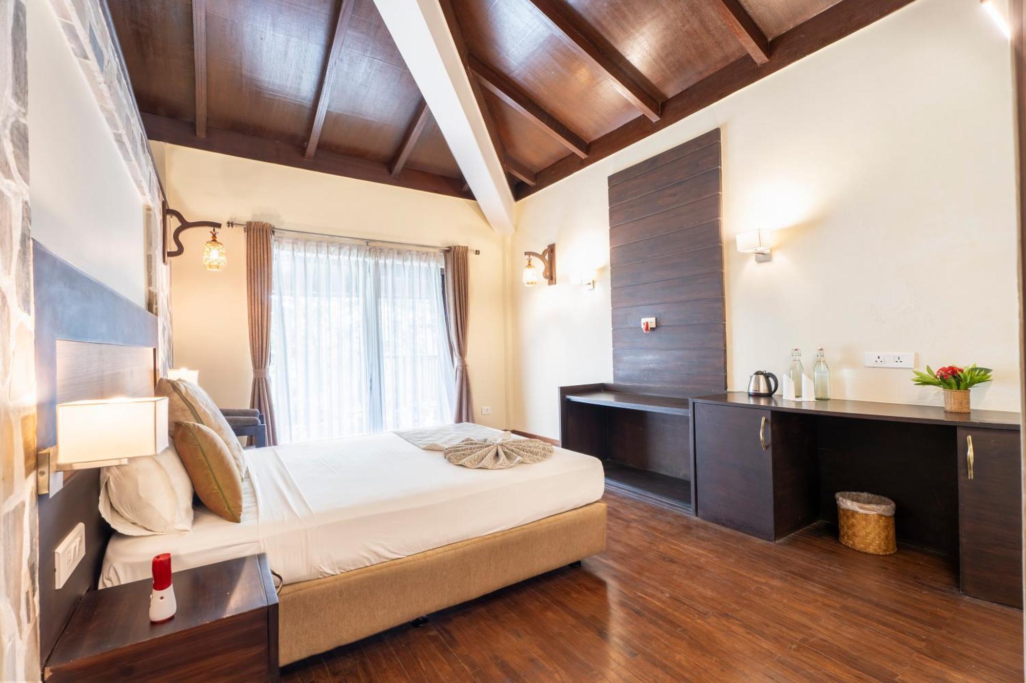 Jungle Villa Resort Chitwan Exterior foto