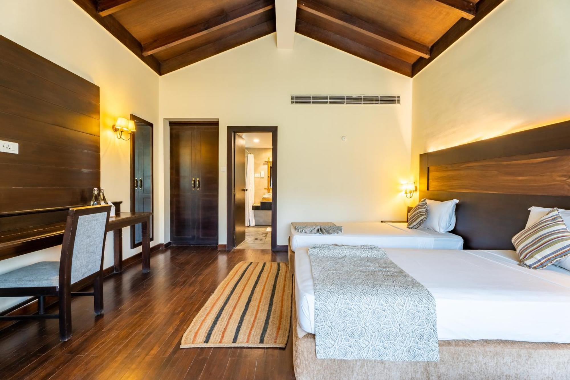 Jungle Villa Resort Chitwan Exterior foto