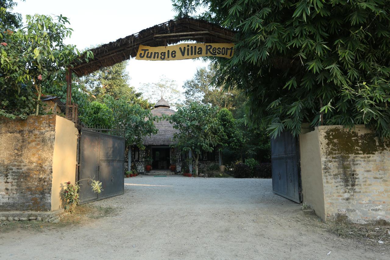 Jungle Villa Resort Chitwan Exterior foto