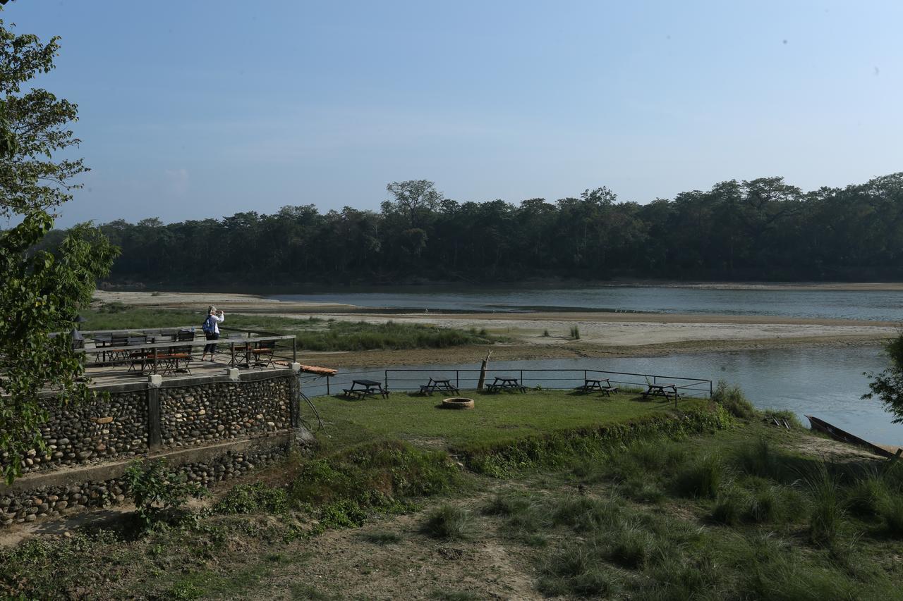 Jungle Villa Resort Chitwan Exterior foto